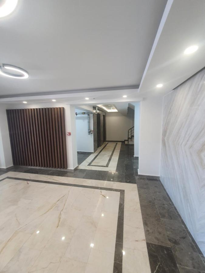 Deluxe Lake View Mamaia Exterior photo